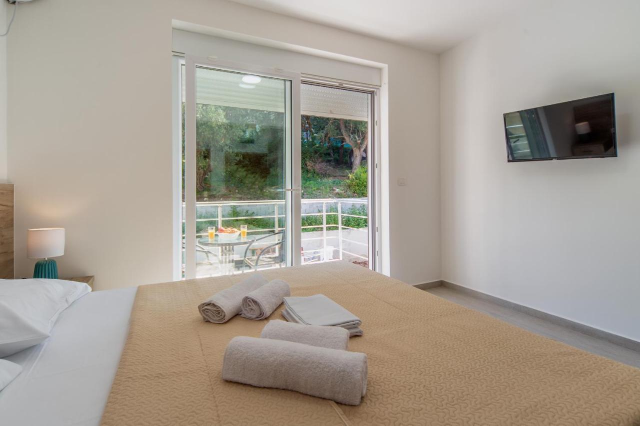 Grejm Lux Family Apartments Петровац Экстерьер фото