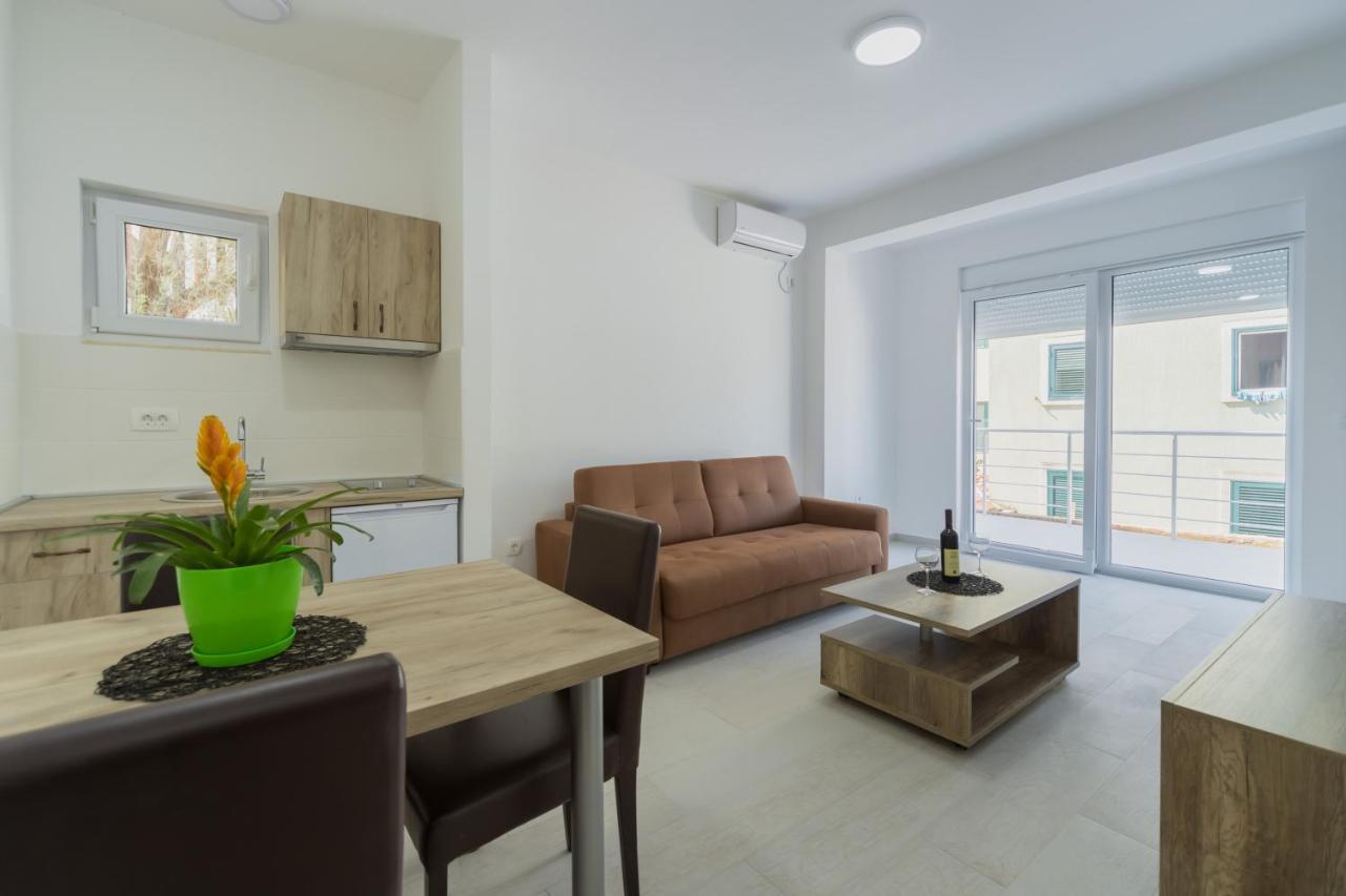 Grejm Lux Family Apartments Петровац Экстерьер фото
