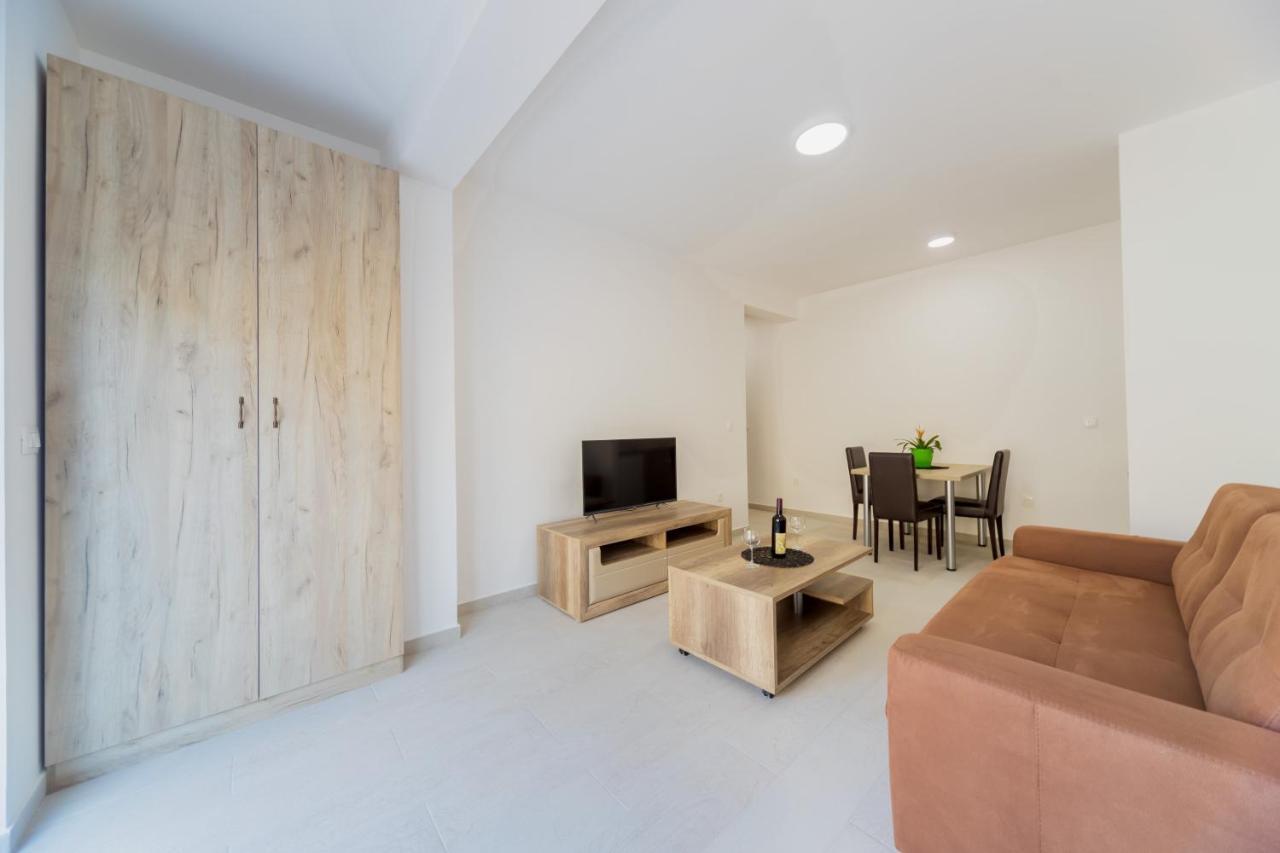 Grejm Lux Family Apartments Петровац Экстерьер фото